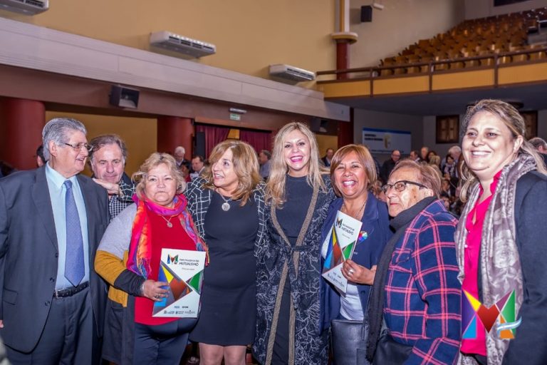 Narciso Carrizo con mujeres santafesinas