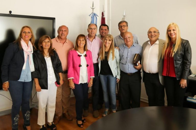Asistentes Asamblea con Mario Cafiero