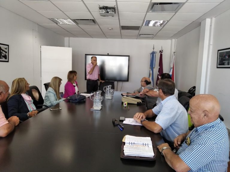 Mesa de trabajo con Ing. Cafiero