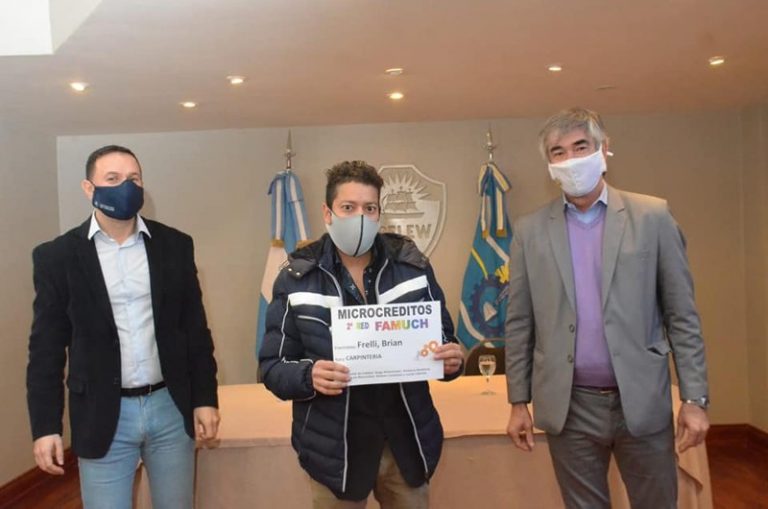 Entrega de Microcréditos Famuch