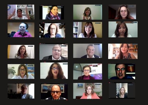 Placa Red de Mujeres