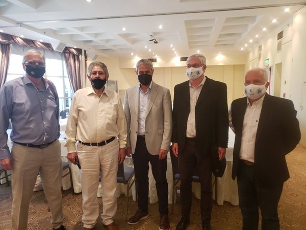 Referentes del Sector con autoridades