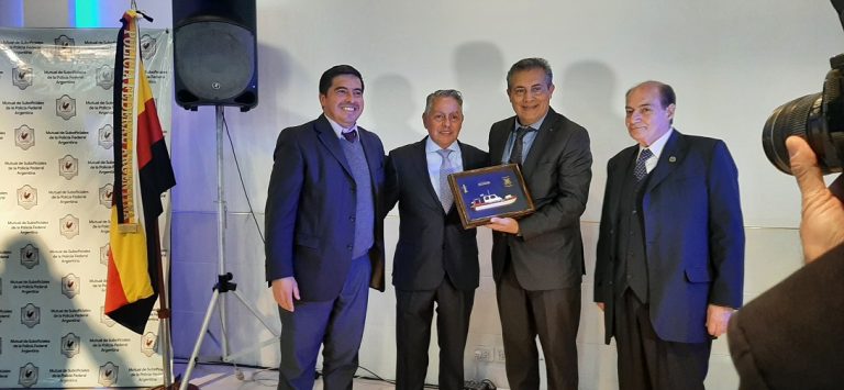 Obsequio a Mutual Policía