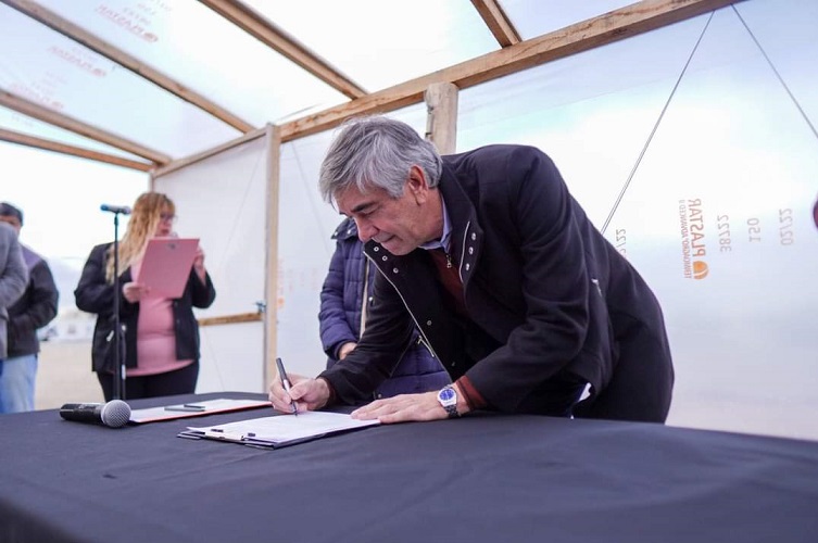 Famuch firma convenio