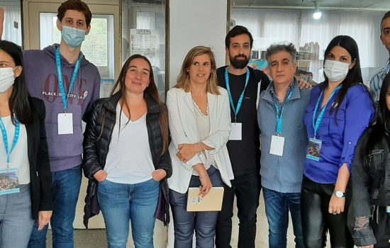 Equipo organizador con autoridades