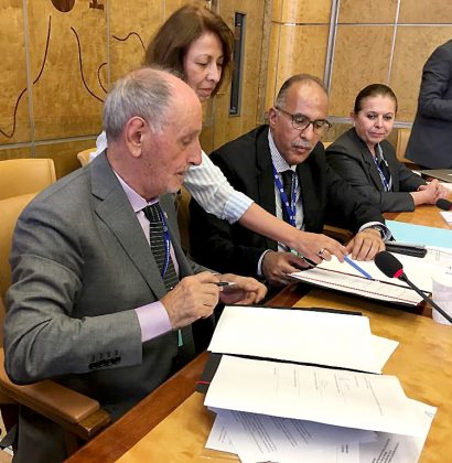 Firma Alfredo Sigliano el acta