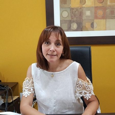 -Lic. Nora Landart--